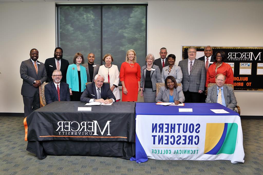 Mercer University, 南新月技术学院  Sign New Transfer Articulation Agreement